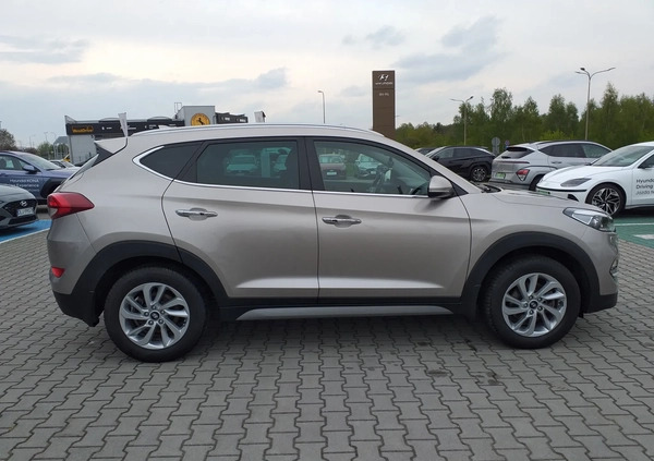 Hyundai Tucson cena 76900 przebieg: 151300, rok produkcji 2018 z Łęczyca małe 137